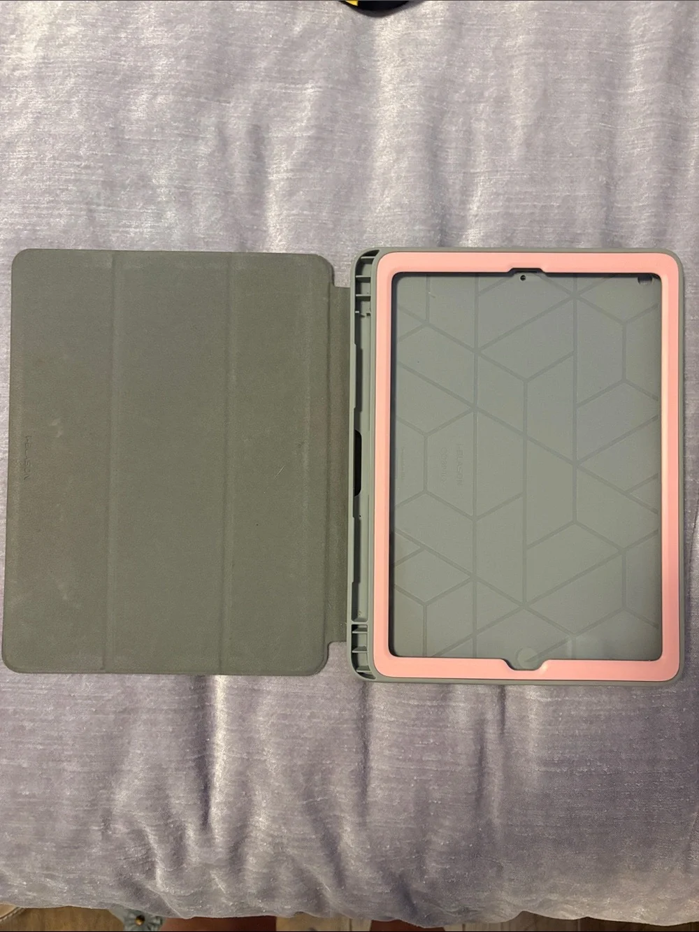 Cosmo tablet cover